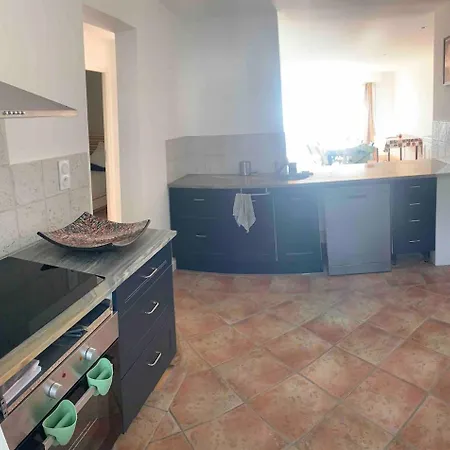 Апартаменты Spacieux Front De *