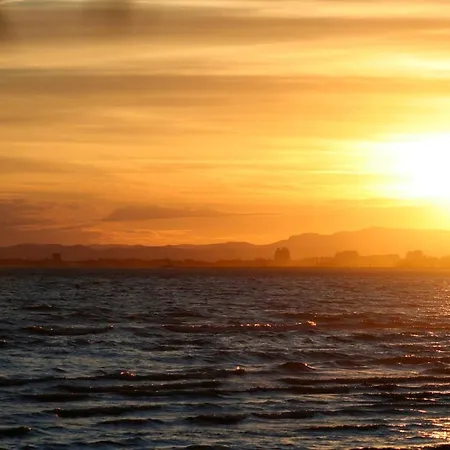 Daire Spacieux Front De *